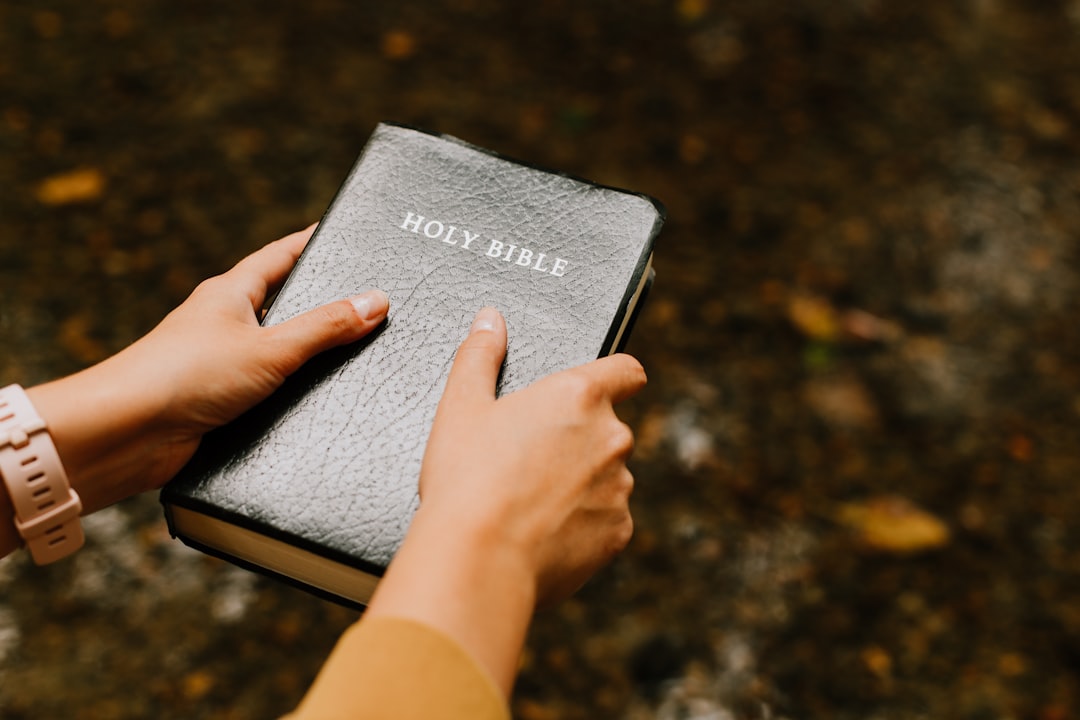 Photo KJV Study Bible